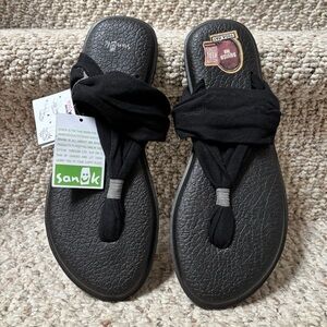 Sanuk Black Yoga Sling Sandals